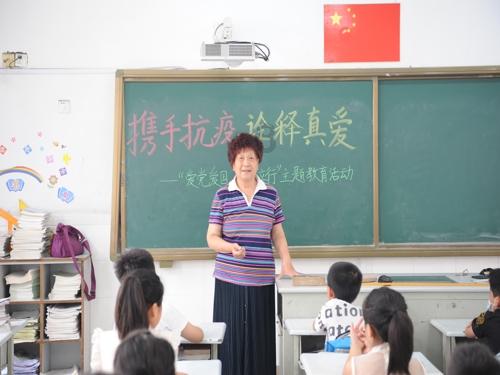 文武双全的康熙皇帝教育子女失败在哪？游戏画面